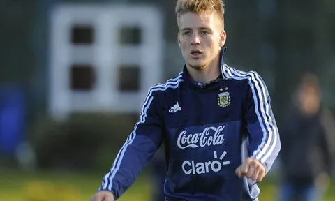 Thiên nga trắng muốn gây SỐC với nhạc trưởng U20 Argentina