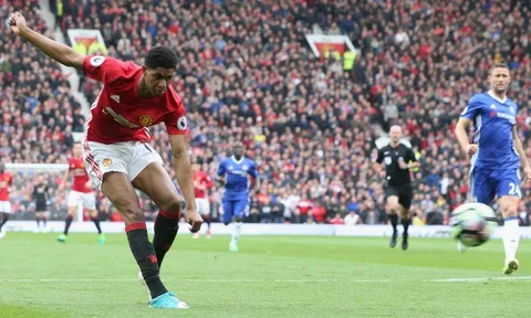 Những con số ấn tượng trước vòng 34 Premier League