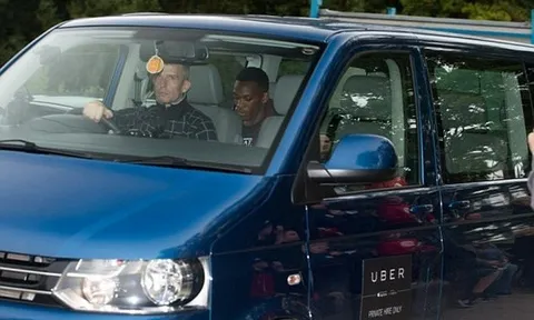 Thu nhập khủng, sao M.U vẫn tiết kiệm gọi taxi đến sân tập
