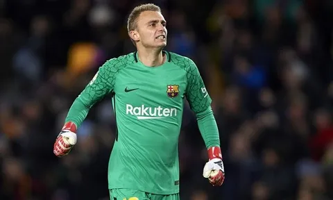 Thủ thành "siêu dự bị" của Barca bỗng trở nên đắt hàng