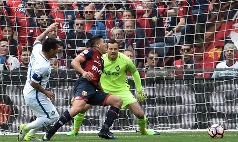 Thua Genoa, Inter vỡ mộng châu Âu