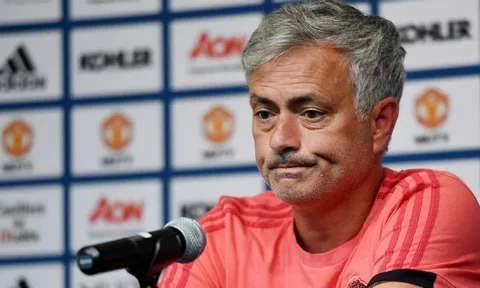 Thua Liverpool, Mourinho trút giận lên ban lãnh đạo Man Utd