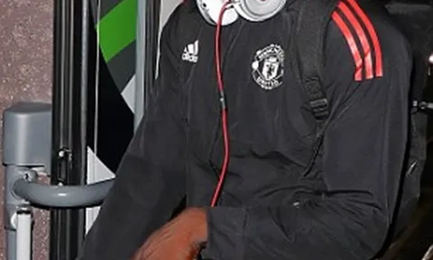 Thua Real, Lukaku trở về Anh trong trạng thái "không tỉnh táo"