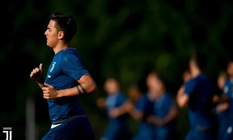 Thua Tottenham, Juventus lao vào tập luyện chờ Siêu Cúp