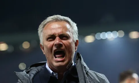 Thủng lưới phút 85, Man United "bóp nghẹn" trái tim CĐV trên đường vào chung kết