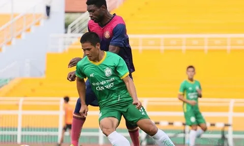 Tiền đạo lầm lỡ Nsi tha thiết xin được đá V-League 2018