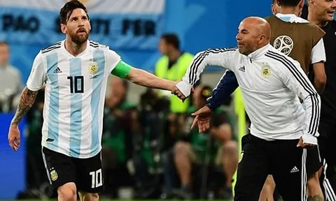 TIẾT LỘ: Jorge Sampaoli cố hàn gắn mối quan hệ với Messi