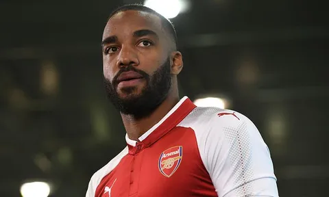 TIẾT LỘ: Nhờ đâu Lacazette cập bến Arsenal?