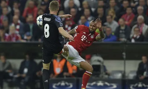 Tình huống hỏng ăn 11m của Arturo Vidal trước Real Madrid