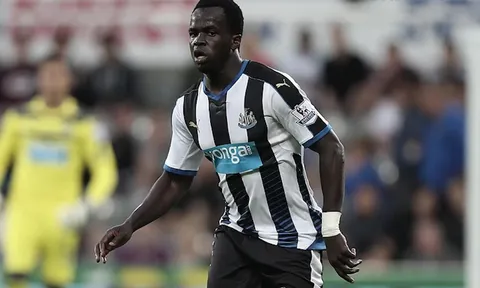 Tiote và những vụ 'sinh nghề tử nghiệp' trong bóng đá