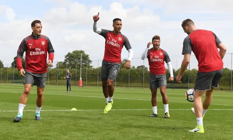 TOÀN CẢNH lực lượng Arsenal: Tin vui từ Cazorla, "báo động" Sanchez