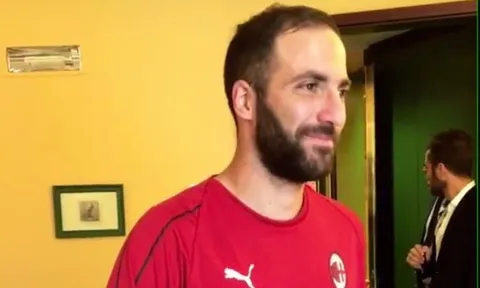 Tới Milan, Juventus vẫn phải trả lương cho Higuain