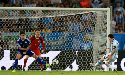 Top 10 bàn thắng lưu danh sử sách tại World Cup 2014
