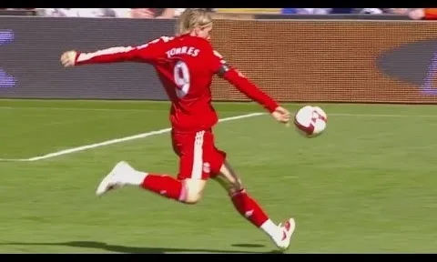 Top 10 bàn thắng volley kinh điển nhất lịch sử Liverpool