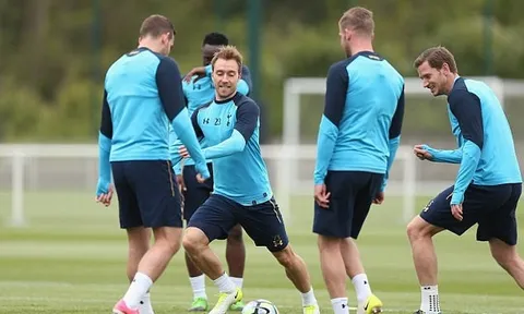 Mặc sức nóng của derby London, buổi tập của Tottenham vẫn tràn đầy tiếng cười