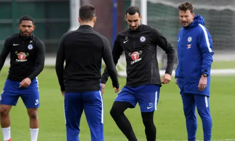 Tottenham trượt chân, thầy trò Conte như được thổi luồng gió mới trên sân tập