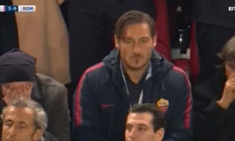 Totti 'cạn lời' khi chứng kiến AS Roma bị Salah nhấn chìm