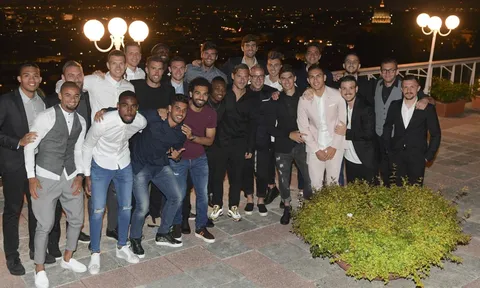 Totti mời cả đội Roma ăn tối kỷ niệm, trừ Spalletti