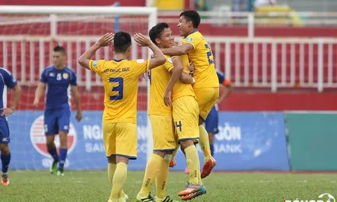 Chấp ngoại binh, CLB TP.HCM thua trắng 5 bàn