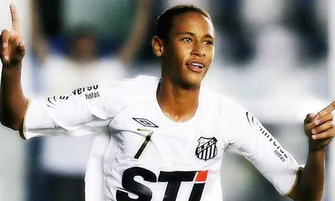 Trận đấu khởi đầu sự nghiệp của Neymar