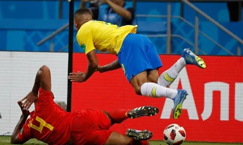 Tranh cãi: Trọng tài "cướp" penalty của Brazil?