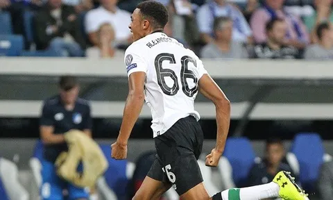 Trent Alexander-Arnold kinh ngạc khi nhận tin từ HLV Jurgen Klopp