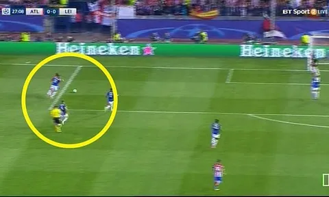 'Trọng tài sai lầm, cầu thủ Leicester khờ dại'