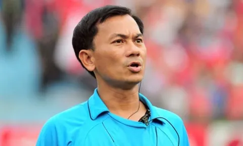 Trọng tài Việt bớt hổ thẹn nhờ... Champions League?