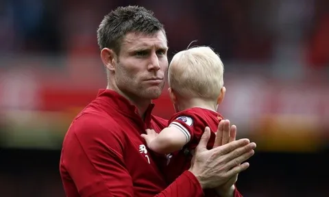 Trụ cột Liverpool CHỐT tương lai khi hàng loạt tân binh cập bến
