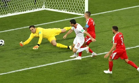 TRỰC TIẾP Serbia 1-2 Thụy Sĩ: Shaqiri lập công (Kết thúc)