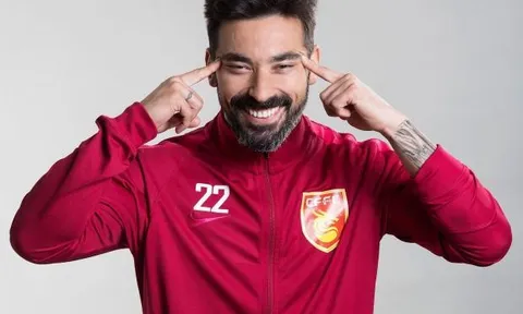 Lavezzi khiến người Trung Quốc nổi cơn thịnh nộ