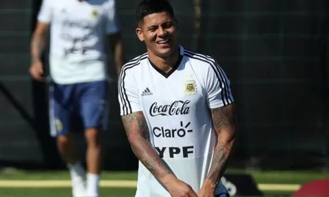 Trung vệ Argentina đã nói chuyện với Mourinho về tương lai