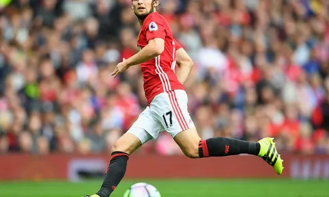 Trước chung kết, sao Man Utd úp mở tương lai