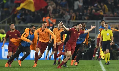 Trước đêm qua, bao nhiêu đội từng ngược dòng điên rồ như Roma?