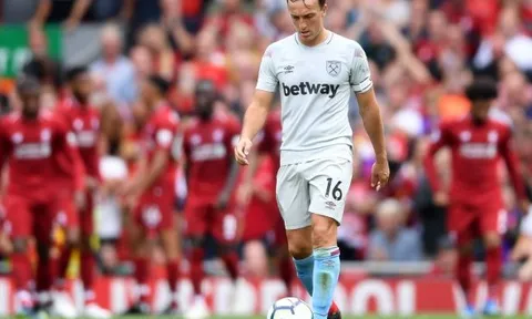"Trước Liverpool, đội hình 100 triệu của West Ham như đội hạng Nhất"