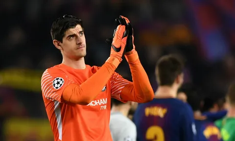 Phóng viên Sky Sports: Liverpool có thể kí hợp đồng với Thibaut Courtois