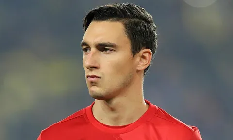 Từ bỏ Danilo, những cái tên nào sẽ được Juventus lựa chọn?