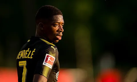Tung dàn hảo thủ, Dortmund vẫn thất bại trước 'hàng xóm' Barcelona
