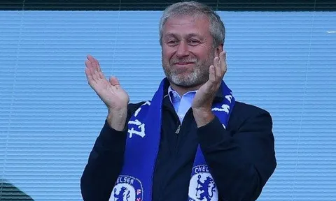 Tỷ phú Abramovich 'bật đèn xanh' vụ Ronaldo