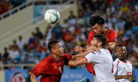 Thấy gì từ ‘màn chào hỏi’ của tuyển Olympic Việt Nam?