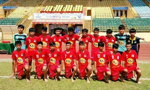 Thủ môn ghi bàn đưa U13 HAGL vào chung kết