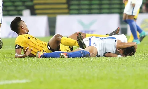 Cầu thủ U22 Malaysia và Brunei suýt "tẩn" nhau trên sân