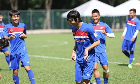 Chắc suất SEA Games, Công Phượng, Tuấn Anh cười tít mắt