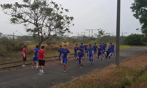 Bị Indonesia “chơi khó”, U23 Việt Nam phải tập ở đường bê tông