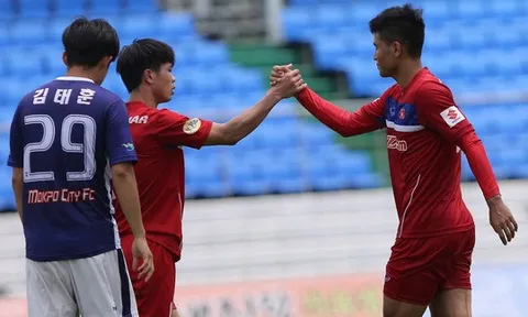 Vì sao U22 Việt Nam đá giao hữu giữa trưa?