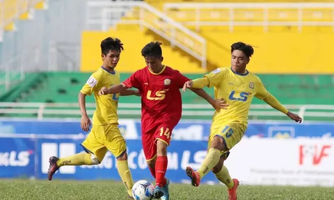 Lượt trận thứ 3 bảng A VCK U17 Quốc gia 2017: Ngôi đầu đổi chủ