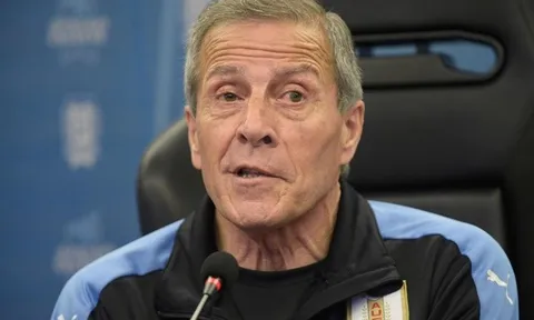 Uruguay: Đội hình tối ưu nào cho HLV Tabarez?