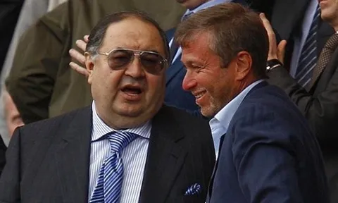 Usmanov sẵn sàng sa thải Wenger, hứa 'tạo bom tấn' cho Arsenal