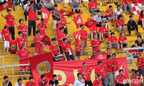 Vì sao sân Thống Nhất còn trống vắng?