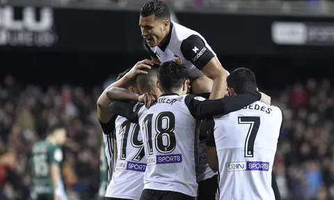 Valencia giành vé dự Champions League